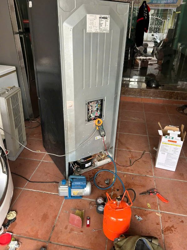 Sửa cảm biến và bo mạch điều khiển tủ lạnh