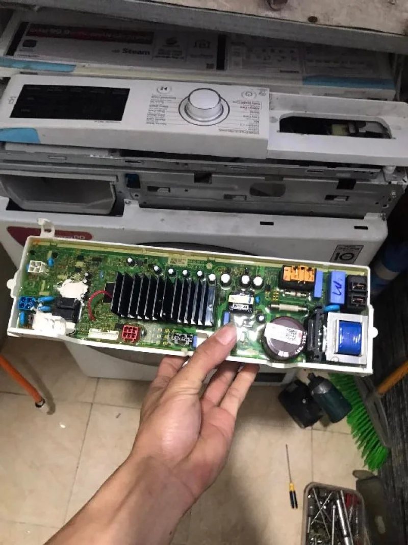 Sửa lỗi nguồn điện cảm biến và bo mạch máy giặt